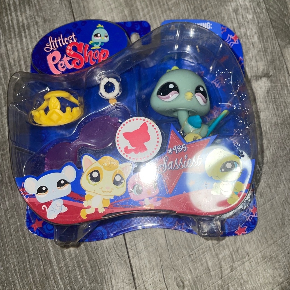 Littlest pet shop